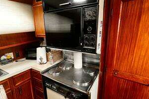 1980 Hatteras 58 MY thumbnail 67