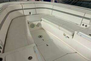  2017 Intrepid 375 CC Yacht For Sale in Harrison Township MI