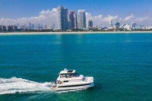 2022 Fountaine Pajot MY6 thumbnail 28