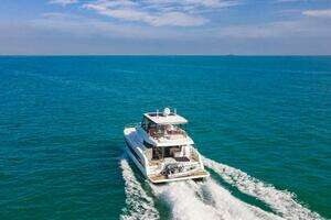 2022 Fountaine Pajot MY6 thumbnail 22