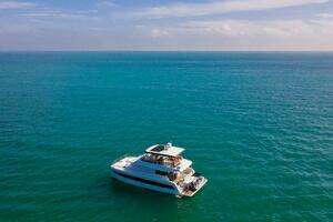 2022 Fountaine Pajot MY6 thumbnail 9