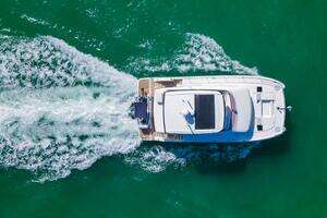 2022 Fountaine Pajot MY6 thumbnail 19