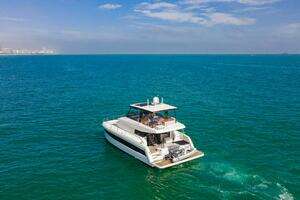 2022 Fountaine Pajot MY6 thumbnail 47