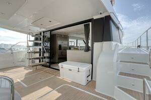 2022 Fountaine Pajot MY6 thumbnail 85