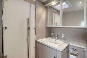 2022 Fountaine Pajot MY6 thumbnail 121