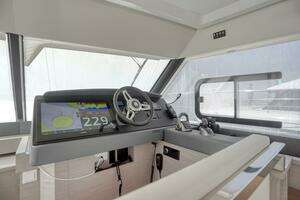 2022 Fountaine Pajot MY6 thumbnail 96