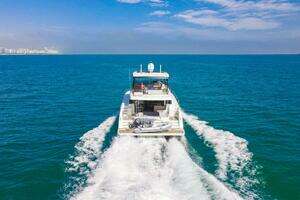 2022 Fountaine Pajot MY6 thumbnail 6