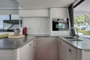 2022 Fountaine Pajot MY6 thumbnail 89
