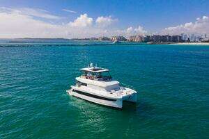 2022 Fountaine Pajot MY6 thumbnail 45