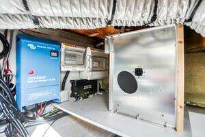 2022 Fountaine Pajot MY6 thumbnail 57