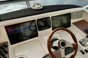 2008 Ovation 52 thumbnail 9