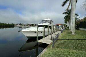 2008 Ovation 52 thumbnail 2