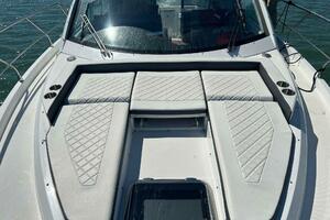 42FT (12.8M) CRUISERS YACHTS