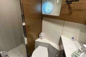 2018 Cruisers Yachts 42 Cantius thumbnail 22