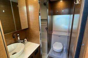 2018 Cruisers Yachts 42 Cantius thumbnail 21