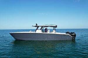  2022 Invincible  Yacht For Sale in Sarasota FL
