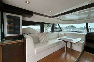 2015 Tiara Yachts C44 Coupe thumbnail 10