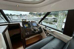 2015 Tiara Yachts C44 Coupe thumbnail 13