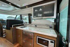 2015 Tiara Yachts C44 Coupe thumbnail 9