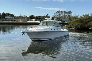  2018 Pursuit  Yacht For Sale in Sarasota FL