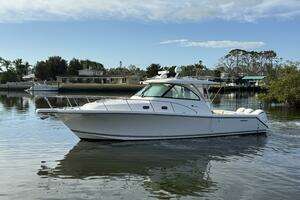  2018 Pursuit  Yacht For Sale in Sarasota FL