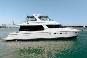 57 Carver Voyager 2003 Carver  Yacht For Sale in miami FL