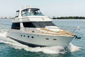 57 Carver Voyager 2003 Carver  Yacht For Sale in miami FL
