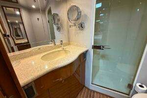 2004 Viking 56 Convertible thumbnail 25