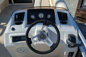 2014 Bennington 21 SLX thumbnail 17