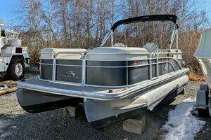 2014 Bennington 21 SLX thumbnail 3