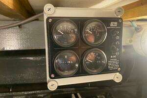 1983 Hatteras 53 ED thumbnail 24