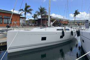 2021 Hanse 418 thumbnail 1