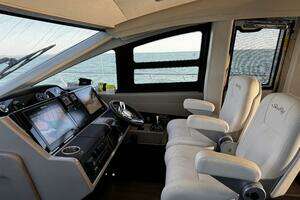 2018 Sea Ray L650 Fly thumbnail 31