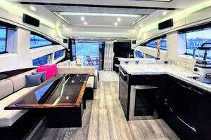 2018 Sea Ray L650 Fly thumbnail 28
