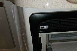1998 Chris-Craft 320 Express Cruiser thumbnail 25