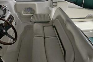 1998 Chris-Craft 320 Express Cruiser thumbnail 14