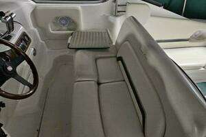 1998 Chris-Craft 320 Express Cruiser thumbnail 14