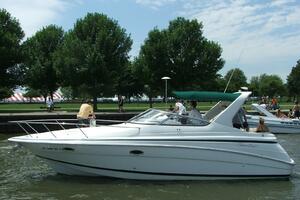1998 Chris-Craft 320 Express Cruiser thumbnail 1