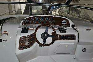 1998 Chris-Craft 320 Express Cruiser thumbnail 16