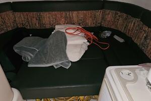 1998 Chris-Craft 320 Express Cruiser thumbnail 26