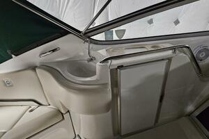 1998 Chris-Craft 320 Express Cruiser thumbnail 19