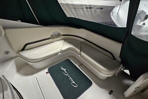 1998 Chris-Craft 320 Express Cruiser thumbnail 12