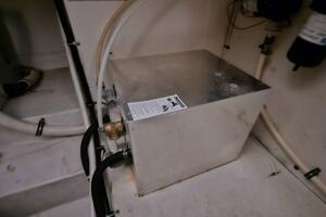 1998 Chris-Craft 320 Express Cruiser thumbnail 35