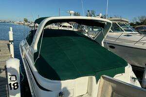 1998 Chris-Craft 320 Express Cruiser thumbnail 9