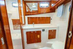 2019 Lowell Flybridge thumbnail 14