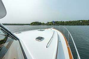 2019 Lowell Flybridge thumbnail 37