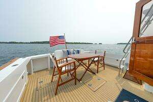 2019 Lowell Flybridge thumbnail 17