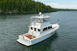 2019 Lowell Flybridge thumbnail 27