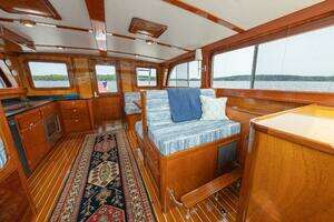 2019 Lowell Flybridge thumbnail 7