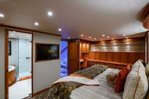 2009 Pacific Mariner thumbnail 43